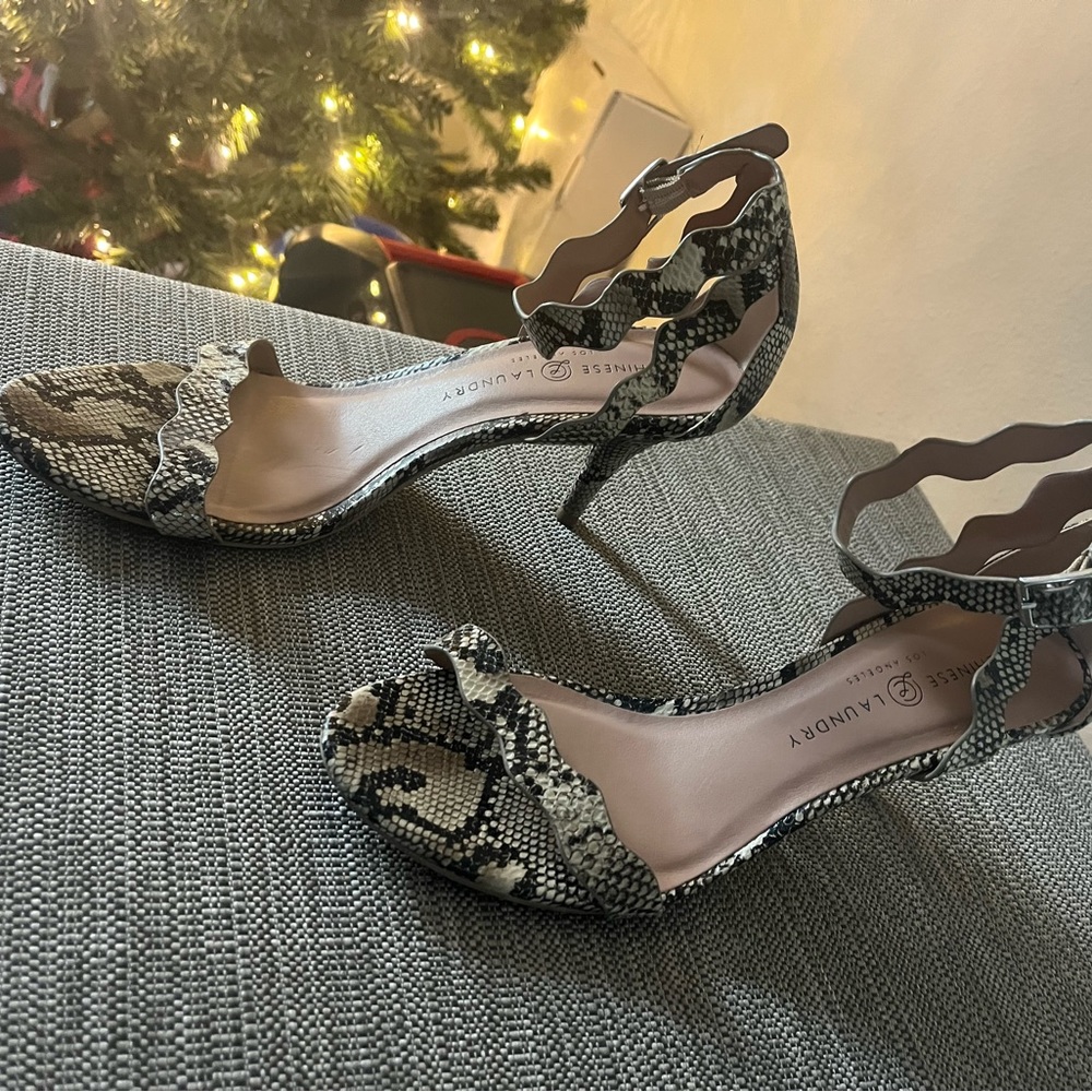 Comfortable snakeskin kitten heels
